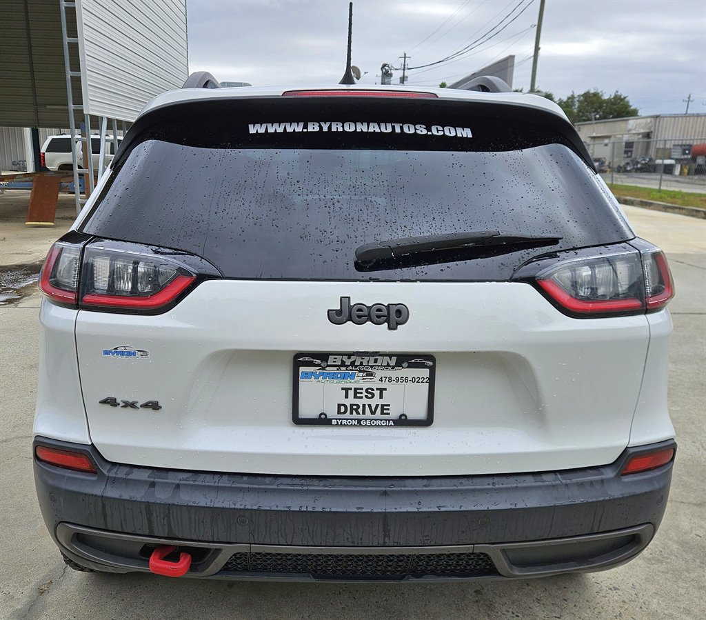 Used 2019 Jeep Cherokee Trailhawk AWD/4WD image 4