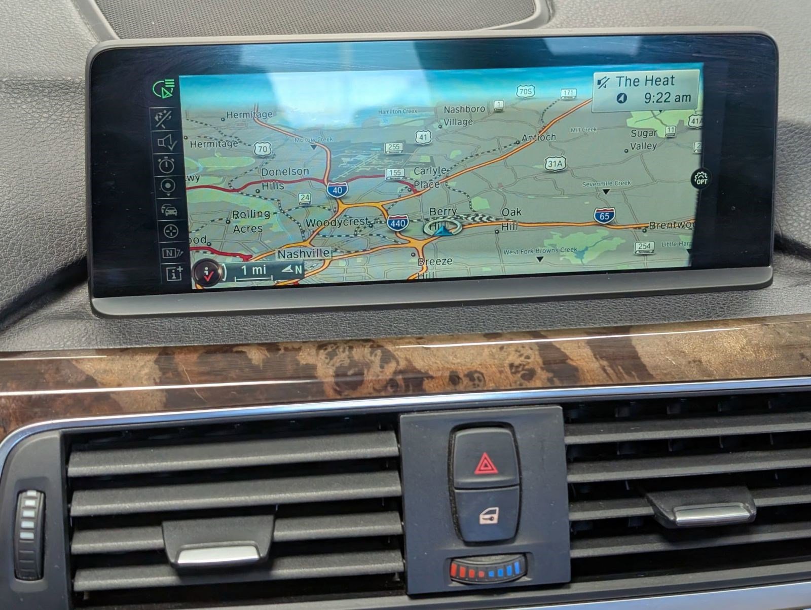 Used 2016 BMW 320i Sedan image 25