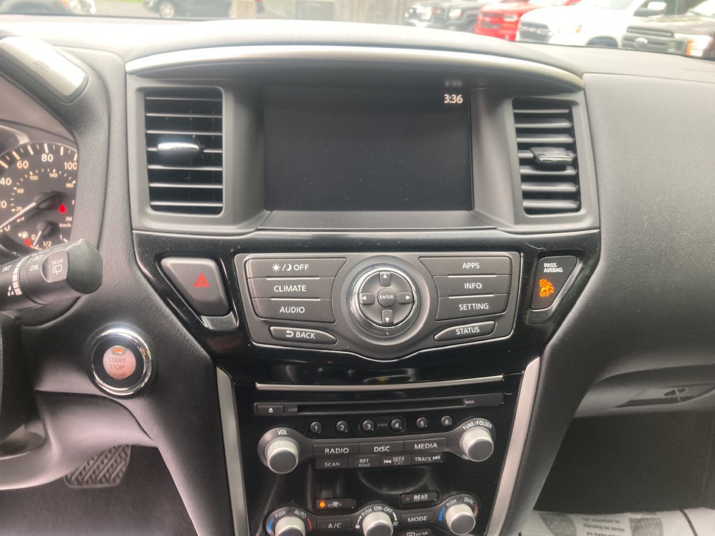 Used 2017 Nissan Pathfinder S AWD/4WD image 23