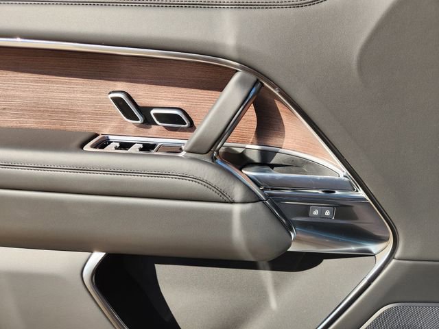 New 2026 Land Rover Range Rover SE AWD/4WD image 16