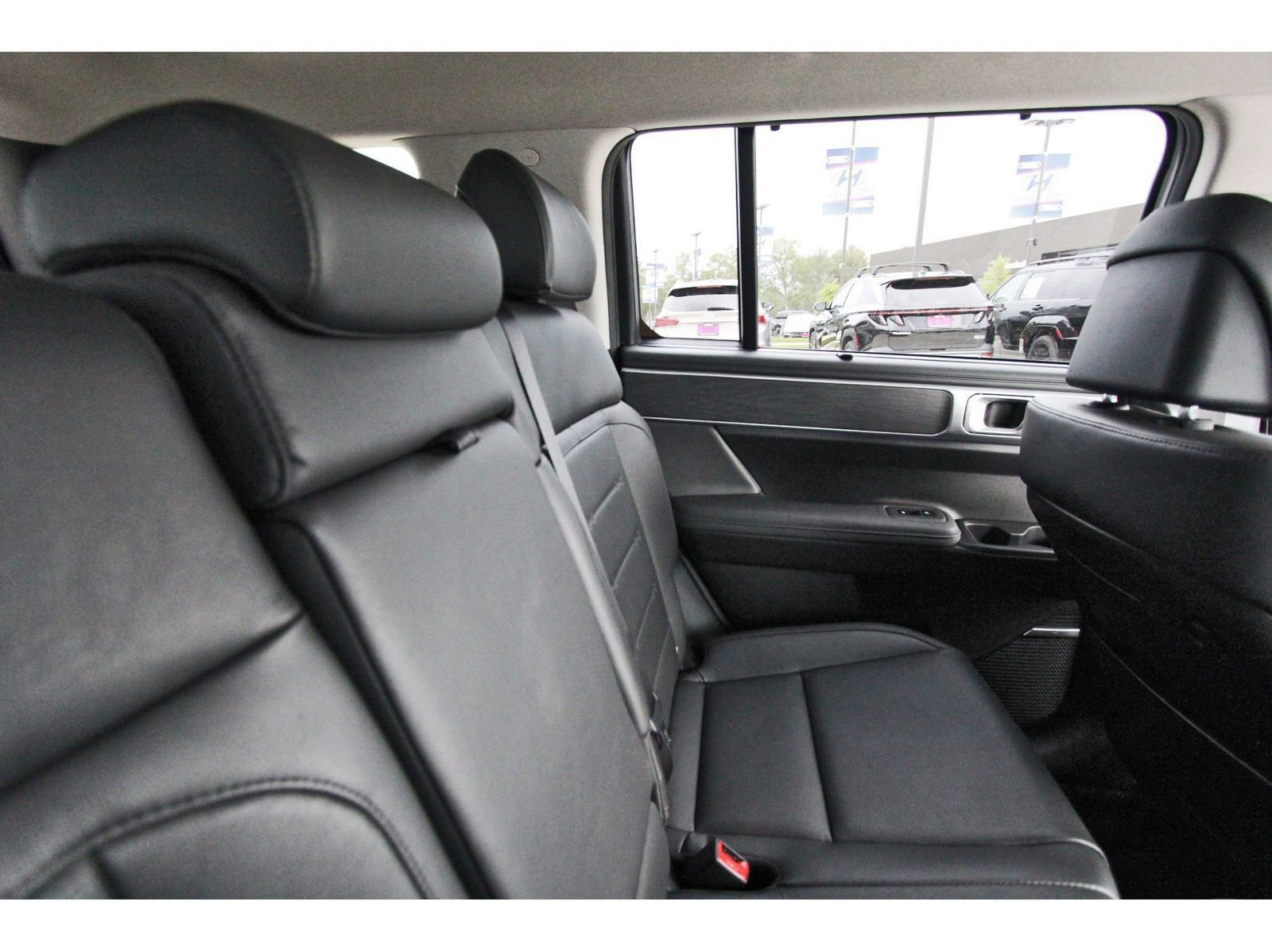 Used 2025 Hyundai Santa Fe Limited image 13