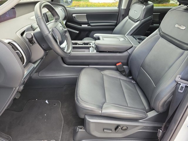 Certified 2025 Ford Expedition Platinum image 18