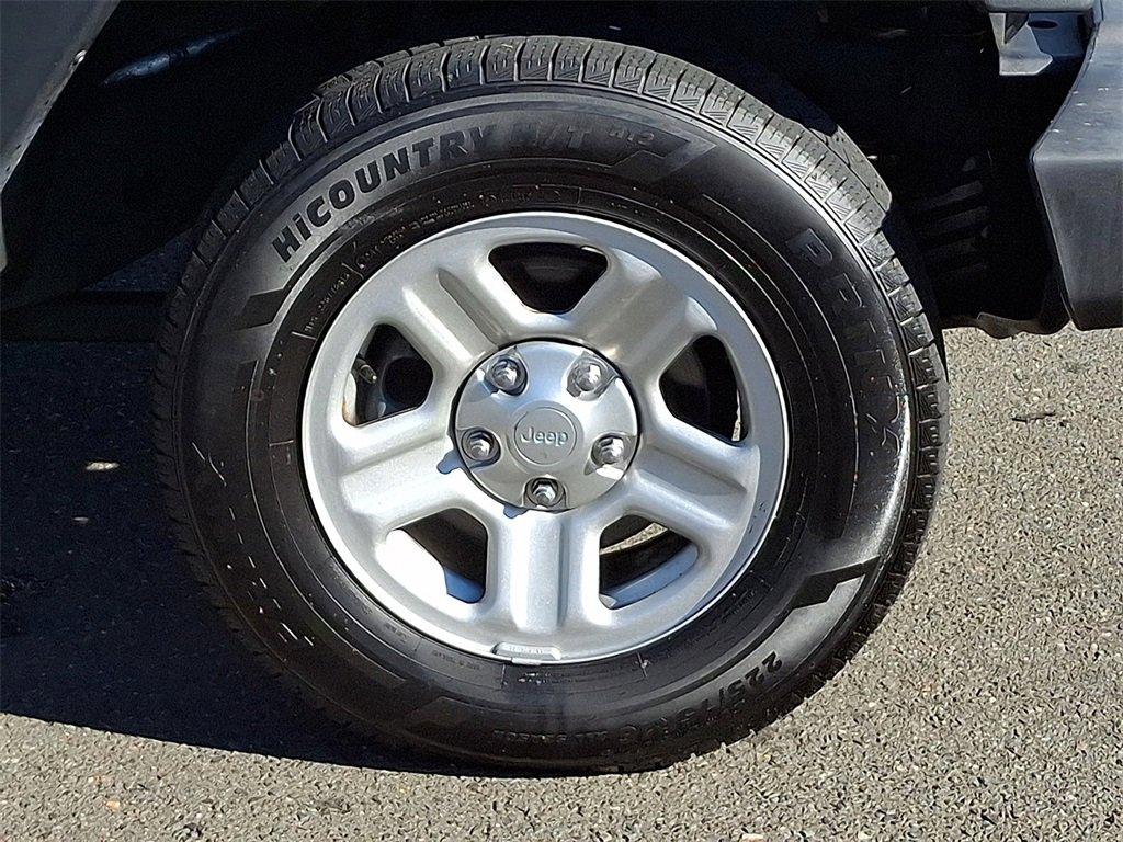 Used 2018 Jeep Wrangler Sport image 8