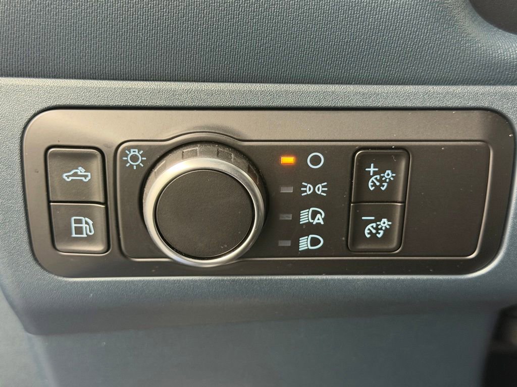 Used 2025 Ford Maverick XL FWD image 25