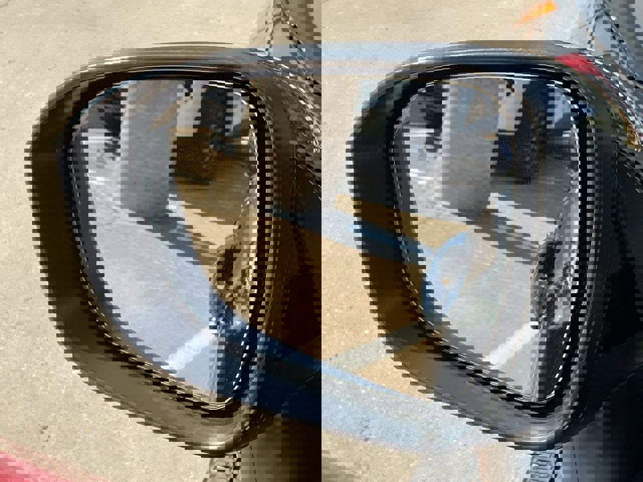 Used 2025 Nissan Rogue SV image 11