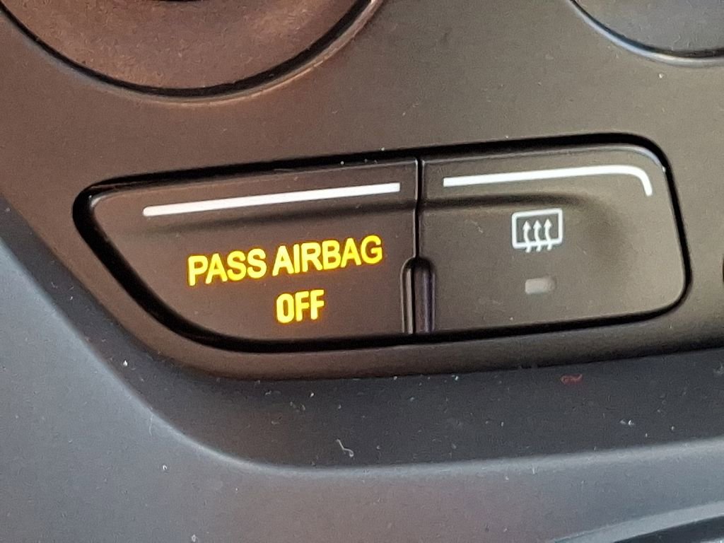 Used 2015 Ford Escape SE image 25