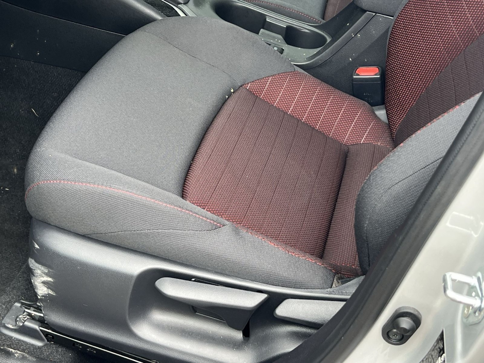 Used 2026 Toyota Corolla SE FWD image 12