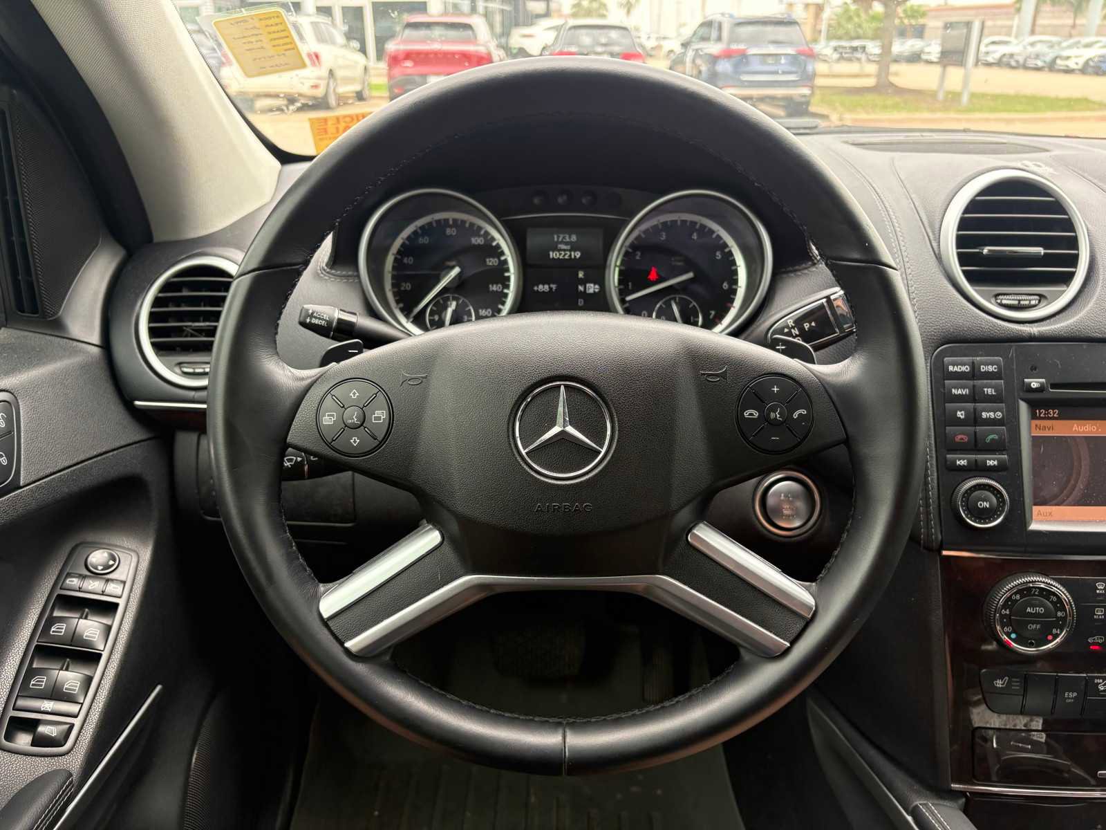 Used 2011 Mercedes-Benz GL 450 4MATIC image 10