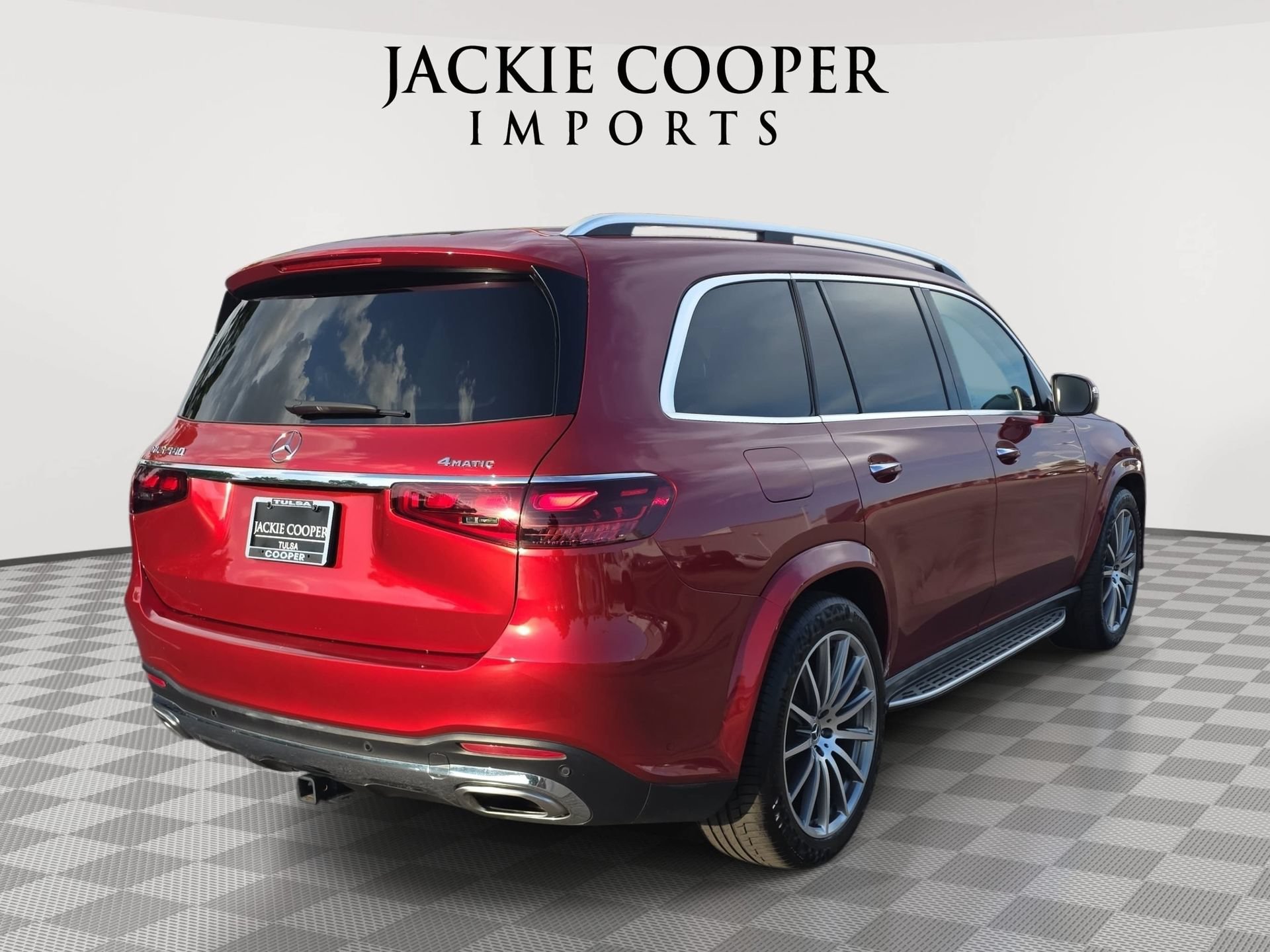 Used 2024 Mercedes-Benz GLS 580 4MATIC image 5
