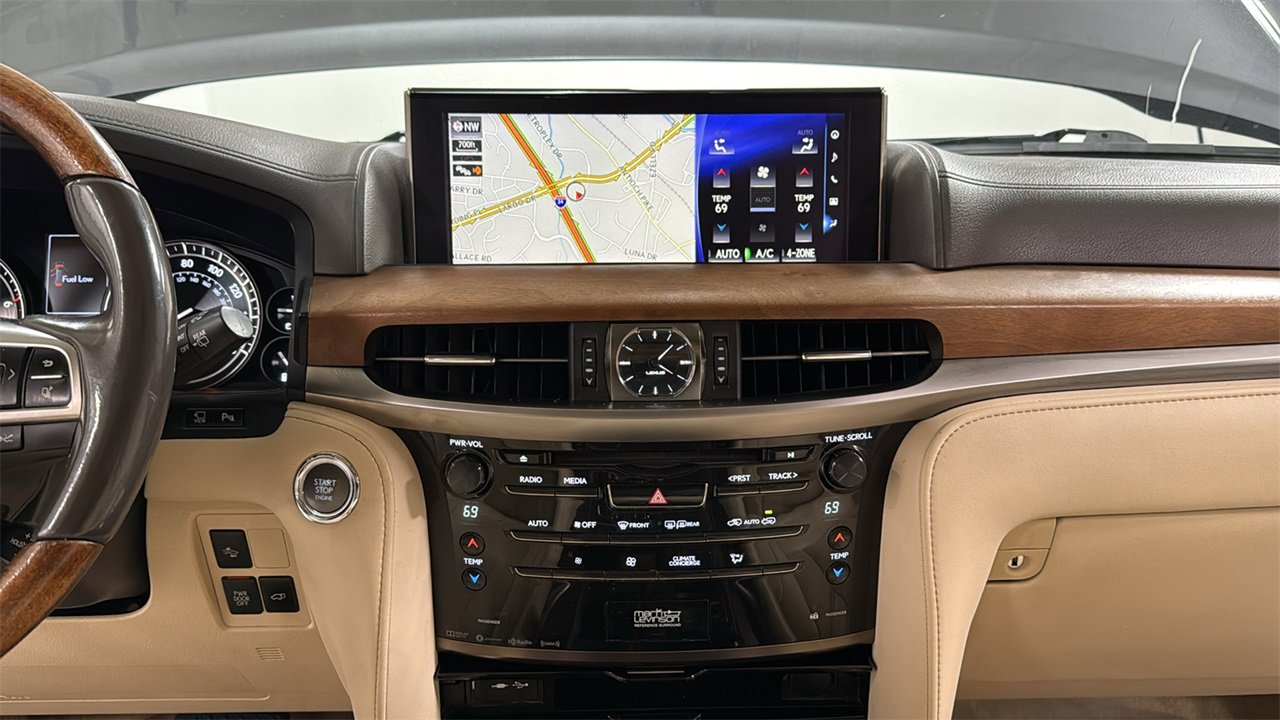 Used 2017 Lexus LX 570 4WD image 10