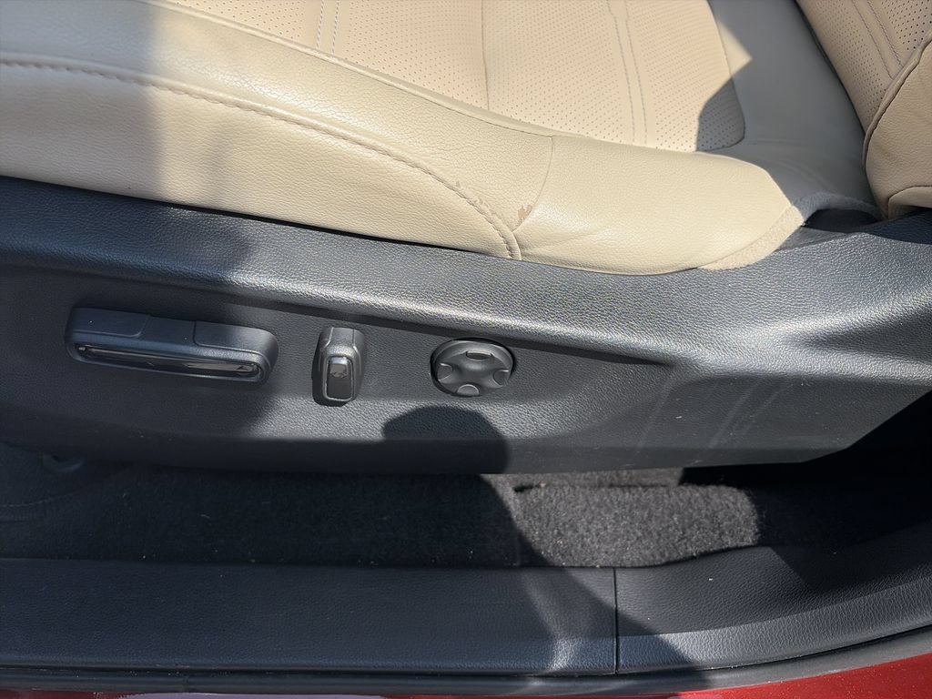 Used 2019 Honda CR-V Touring image 13