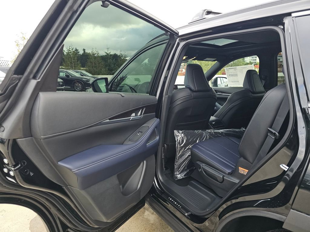 New 2026 INFINITI QX60 Sport image 17