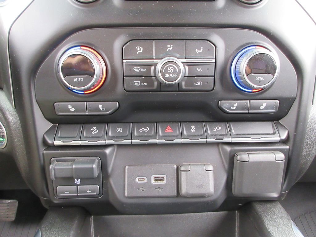 Certified 2021 Chevrolet Silverado 1500 RST image 31