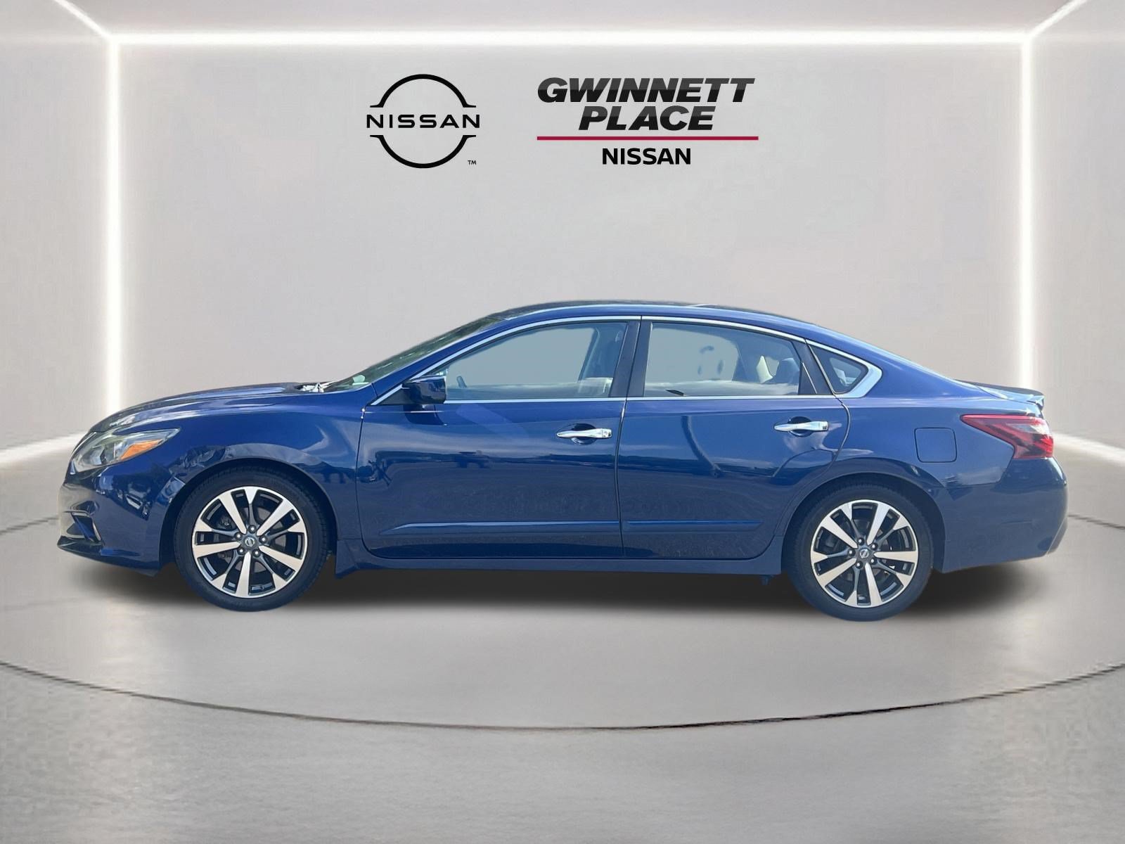 Used 2017 Nissan Altima 2.5 SR FWD image 21