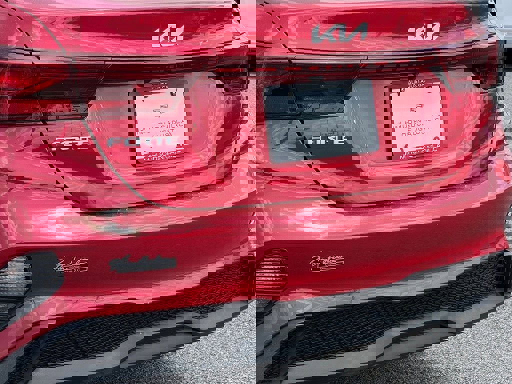 Used 2023 Kia Forte LXS image 9