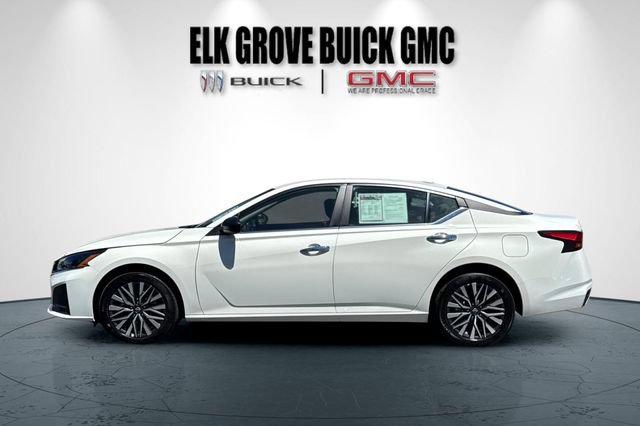 Used 2025 Nissan Altima 2.5 SV AWD/4WD image 7