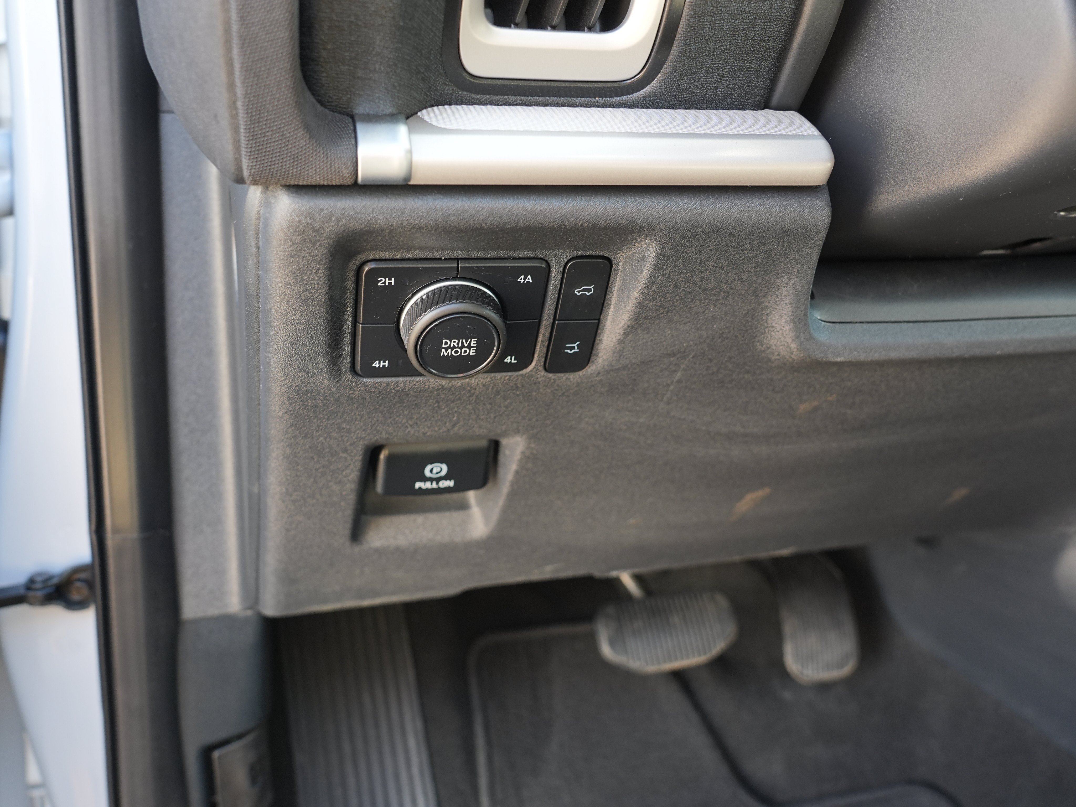 Used 2025 Ford Expedition Active AWD/4WD image 19