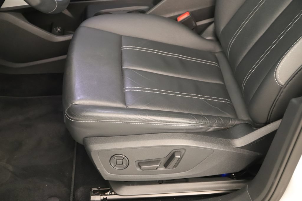 Used 2023 Audi Q4 e-tron Premium Plus w/ Premium Plus RWD image 20