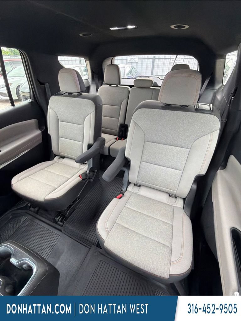 Used 2025 Chevrolet Traverse LT w/ Driver Confidence Package AWD/4WD image 10
