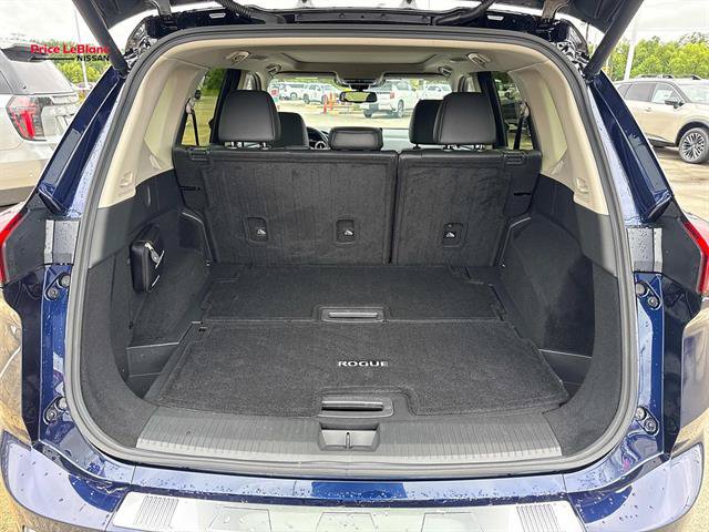 Certified 2025 Nissan Rogue SL w/ Tech Package AWD/4WD image 8