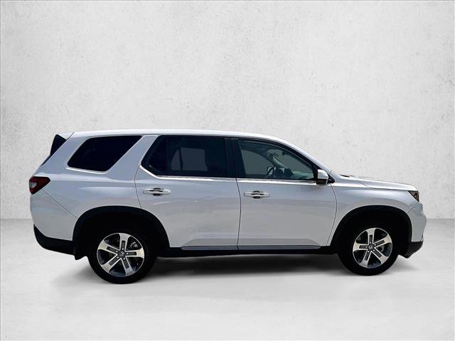Used 2025 Honda Pilot EX-L image 5