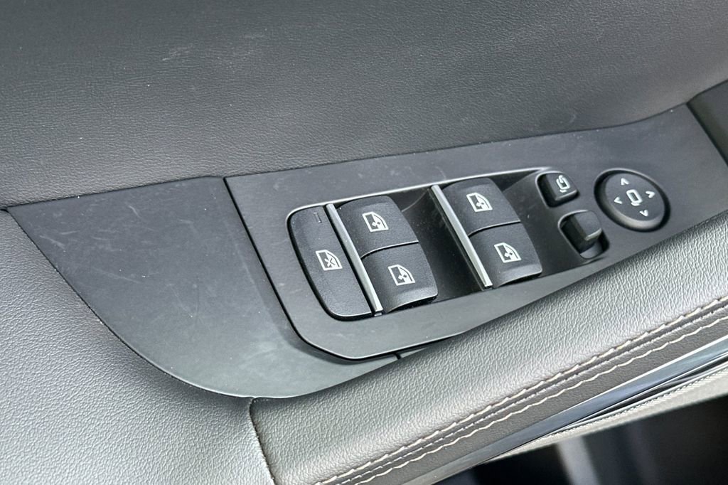 New 2026 BMW X6 xDrive40i w/ Climate Comfort Package image 11