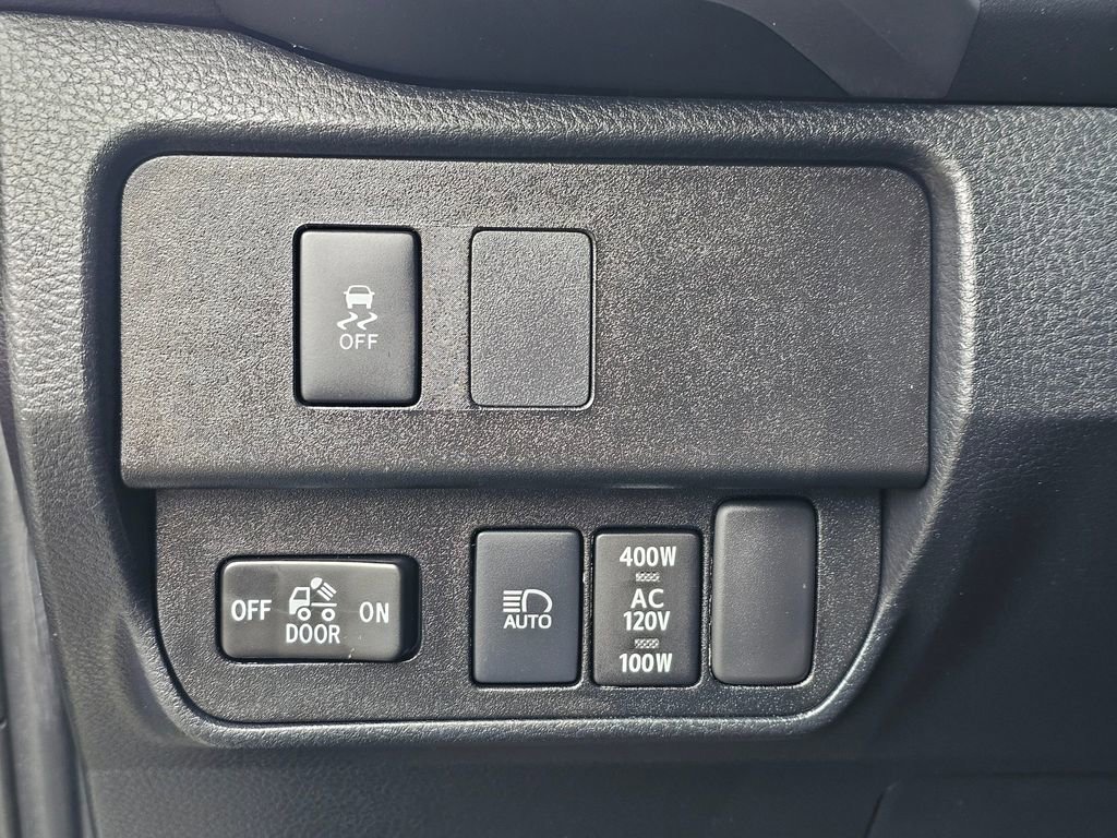 Used 2021 Toyota Tacoma SR5 w/ Trail Edition image 32