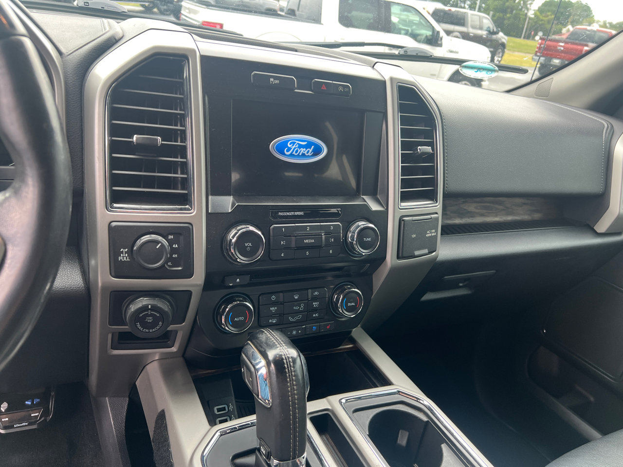 Used 2018 Ford F150 Lariat image 11