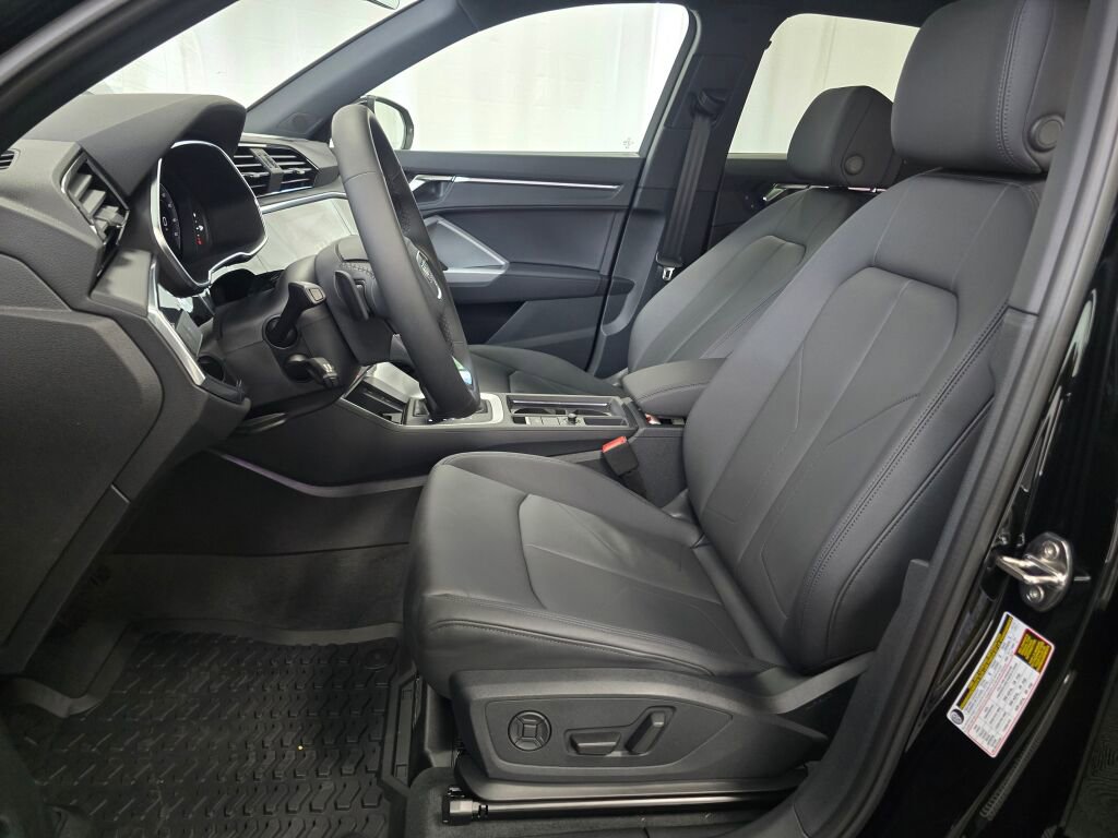 New 2025 Audi Q3 2.0T Premium Plus image 13