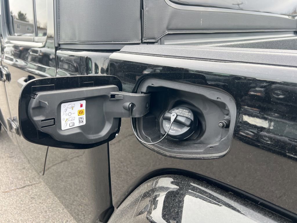 New 2026 Jeep Gladiator Sport image 15