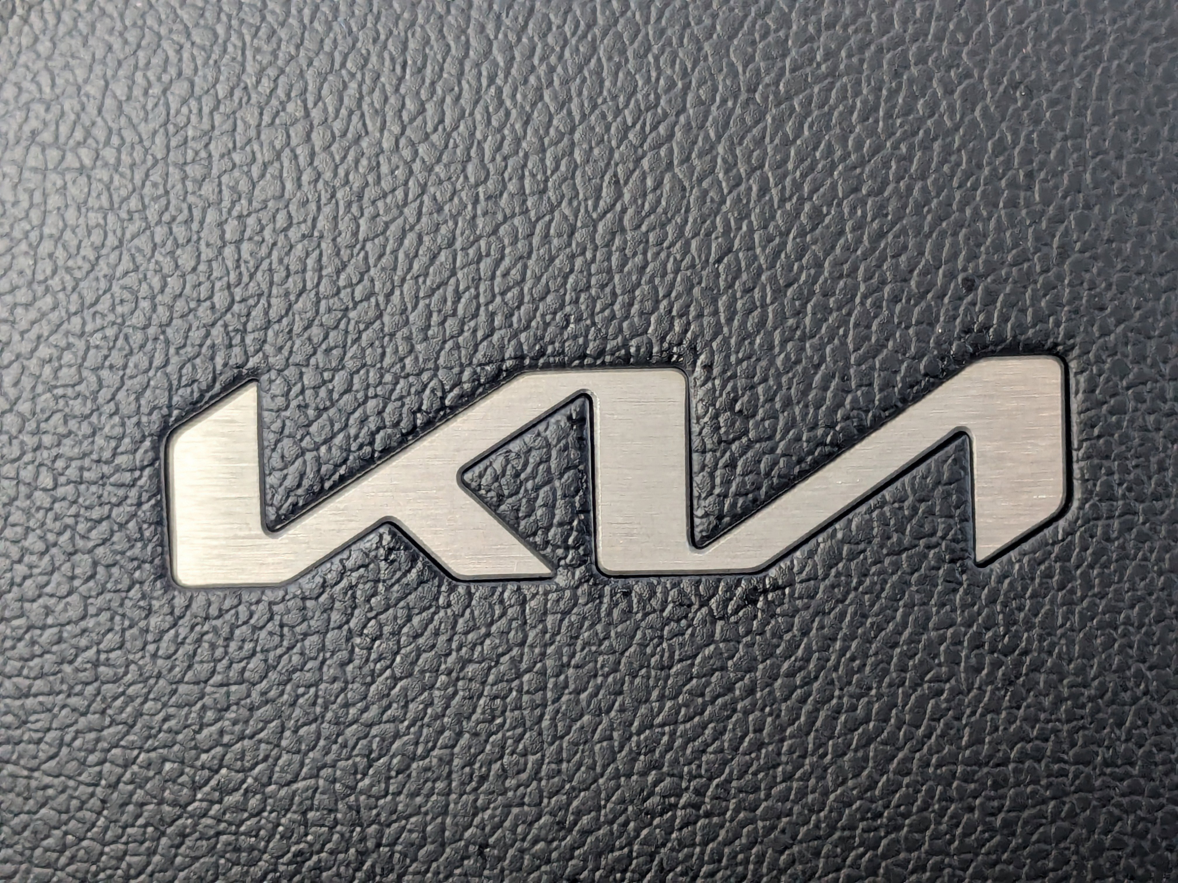 Used 2022 Kia Sorento LX image 33