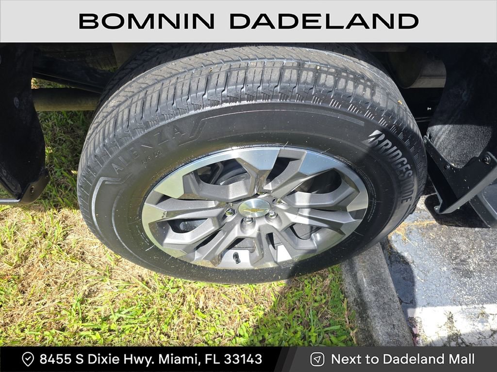 Used 2023 Chevrolet Silverado 1500 High Country image 9