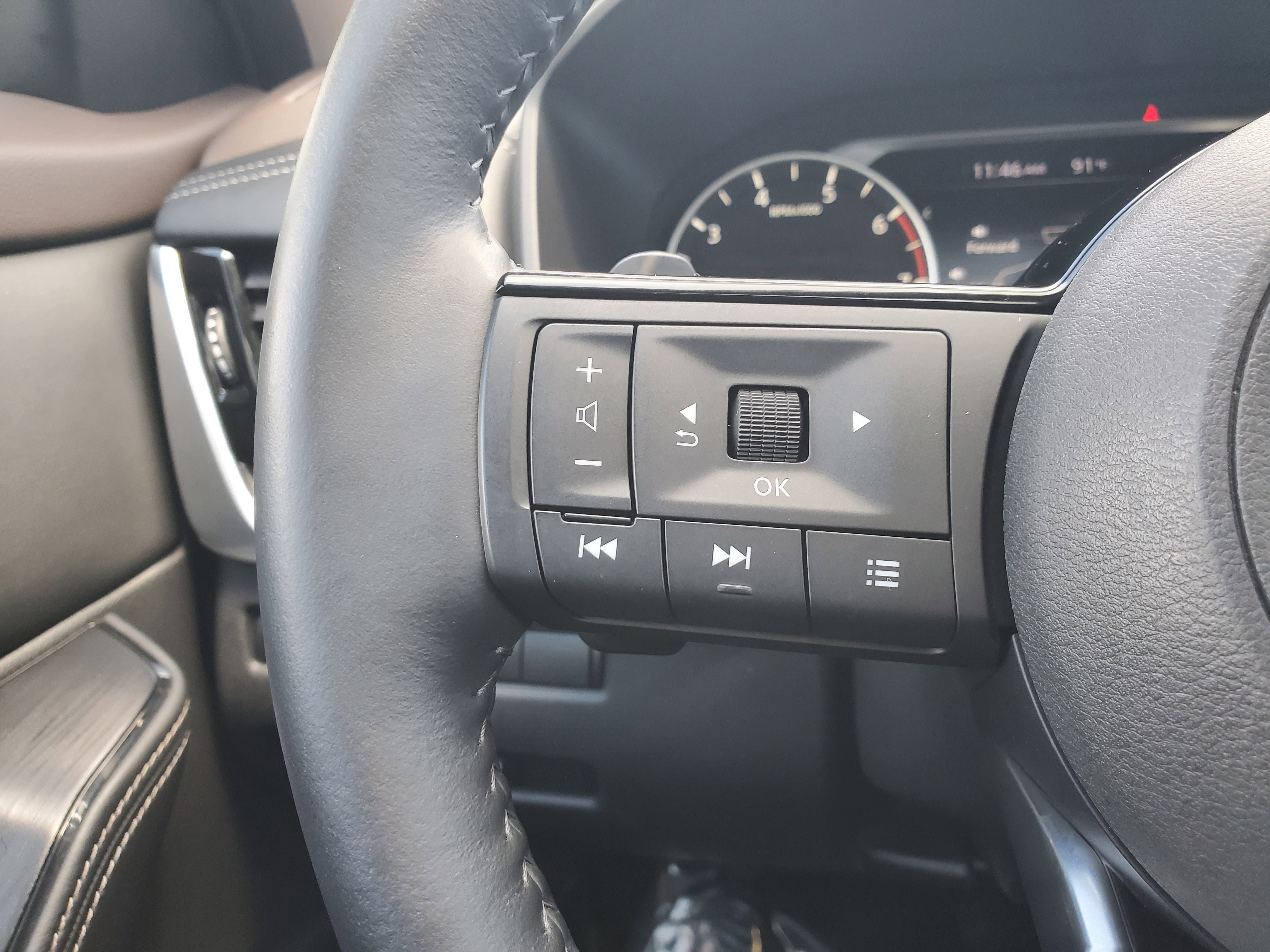 Used 2022 Nissan Rogue SV w/ SV Premium Package image 20