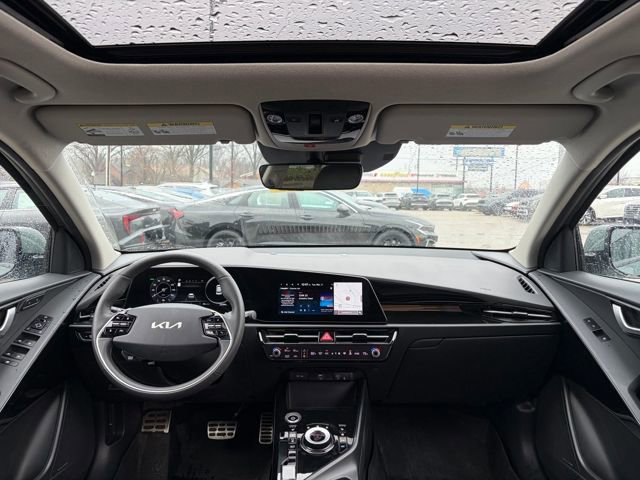 Certified 2023 Kia Niro Wave w/ Wave Preserve Package image 31