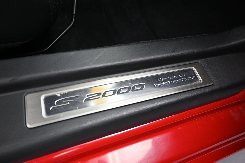 Used 2004 Honda S2000 image 13