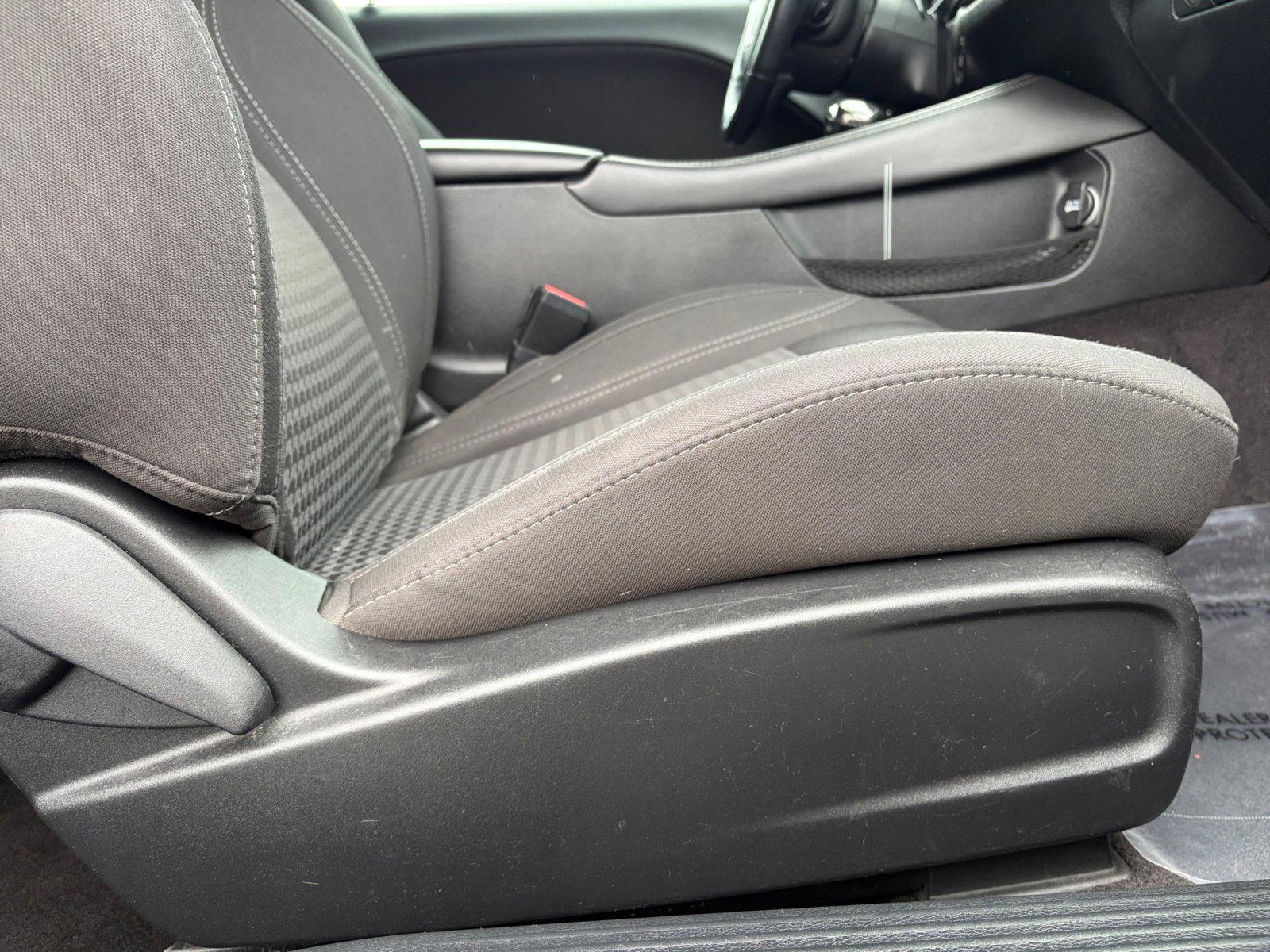 Used 2018 Dodge Challenger R/T RWD image 32