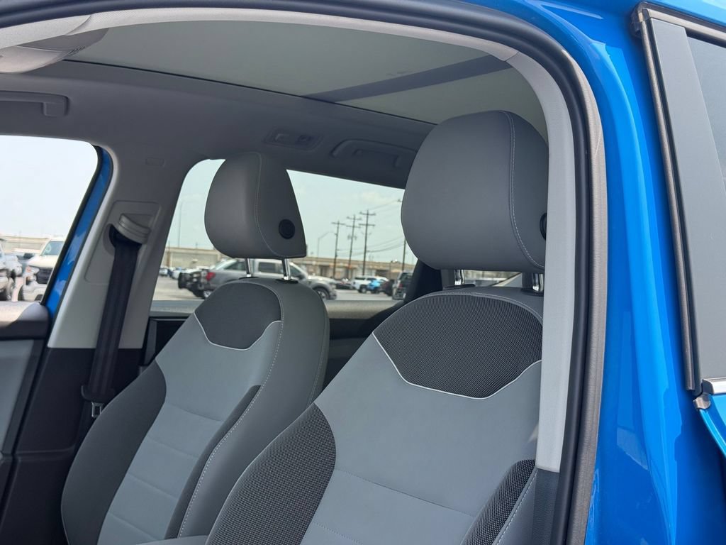 Used 2023 Volkswagen Taos SE FWD image 10
