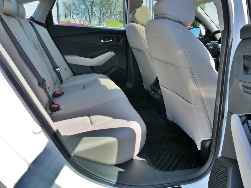 Used 2025 Honda Accord Touring image 11