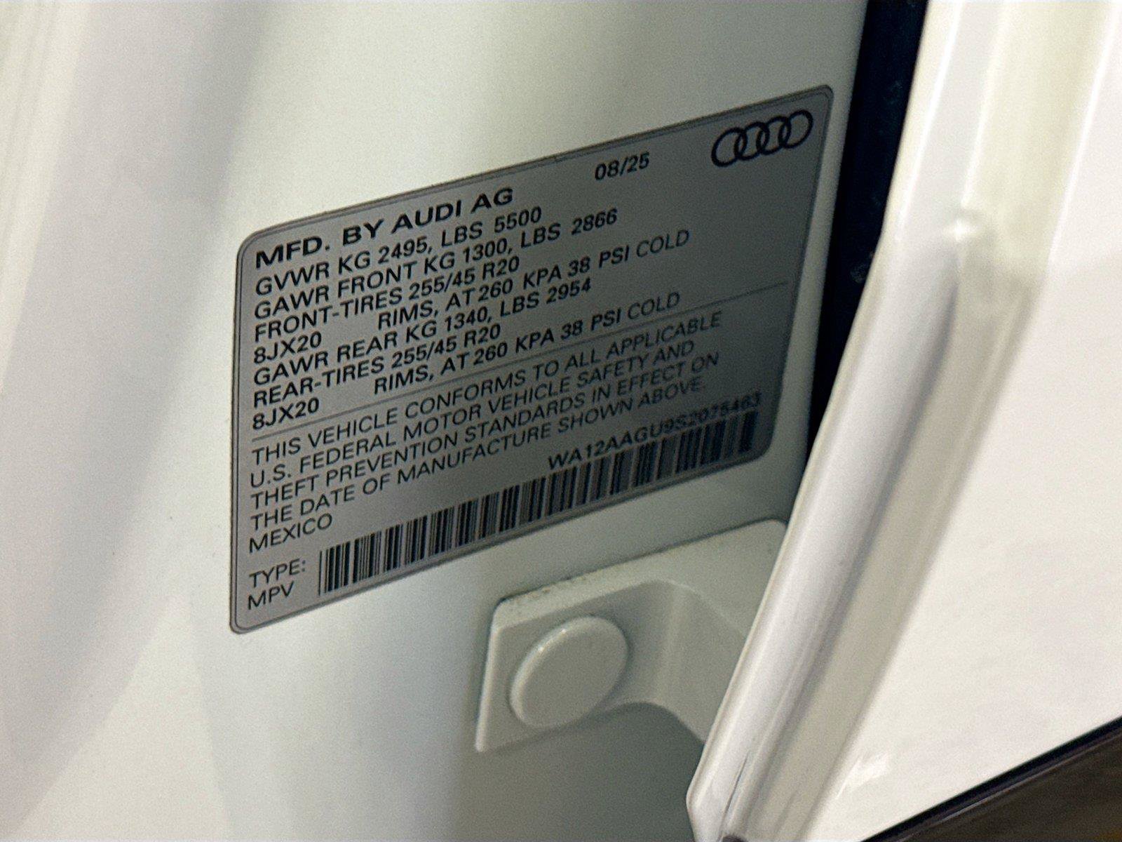 Certified 2025 Audi Q5 Premium AWD/4WD image 33