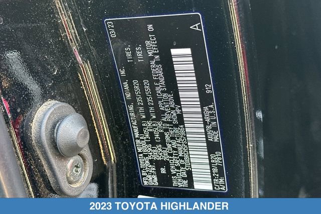 Used 2023 Toyota Highlander Limited AWD/4WD image 33