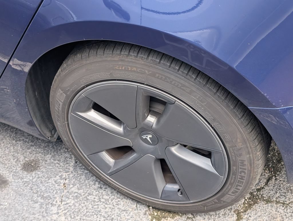 Used 2023 Tesla Model 3 Standard Range RWD image 10