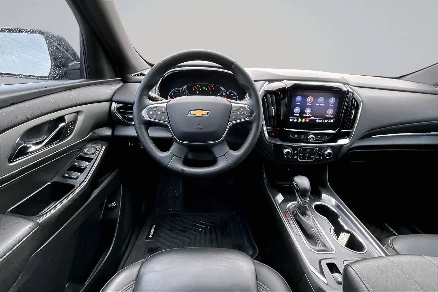 Used 2023 Chevrolet Traverse LT FWD image 15