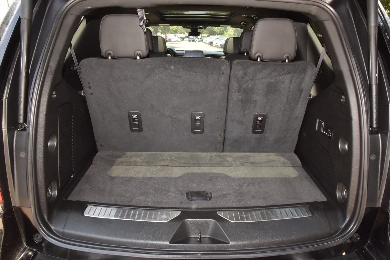 Used 2021 Chevrolet Tahoe High Country w/ Premium Package AWD/4WD image 40