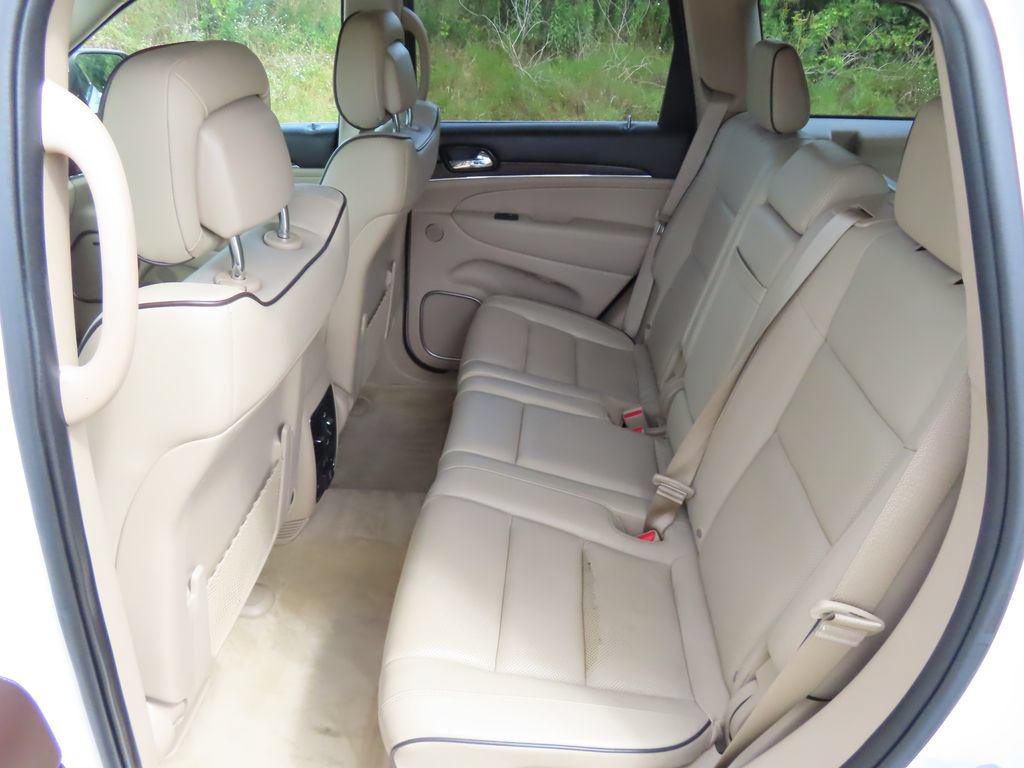 Used 2019 Jeep Grand Cherokee Overland AWD/4WD image 29