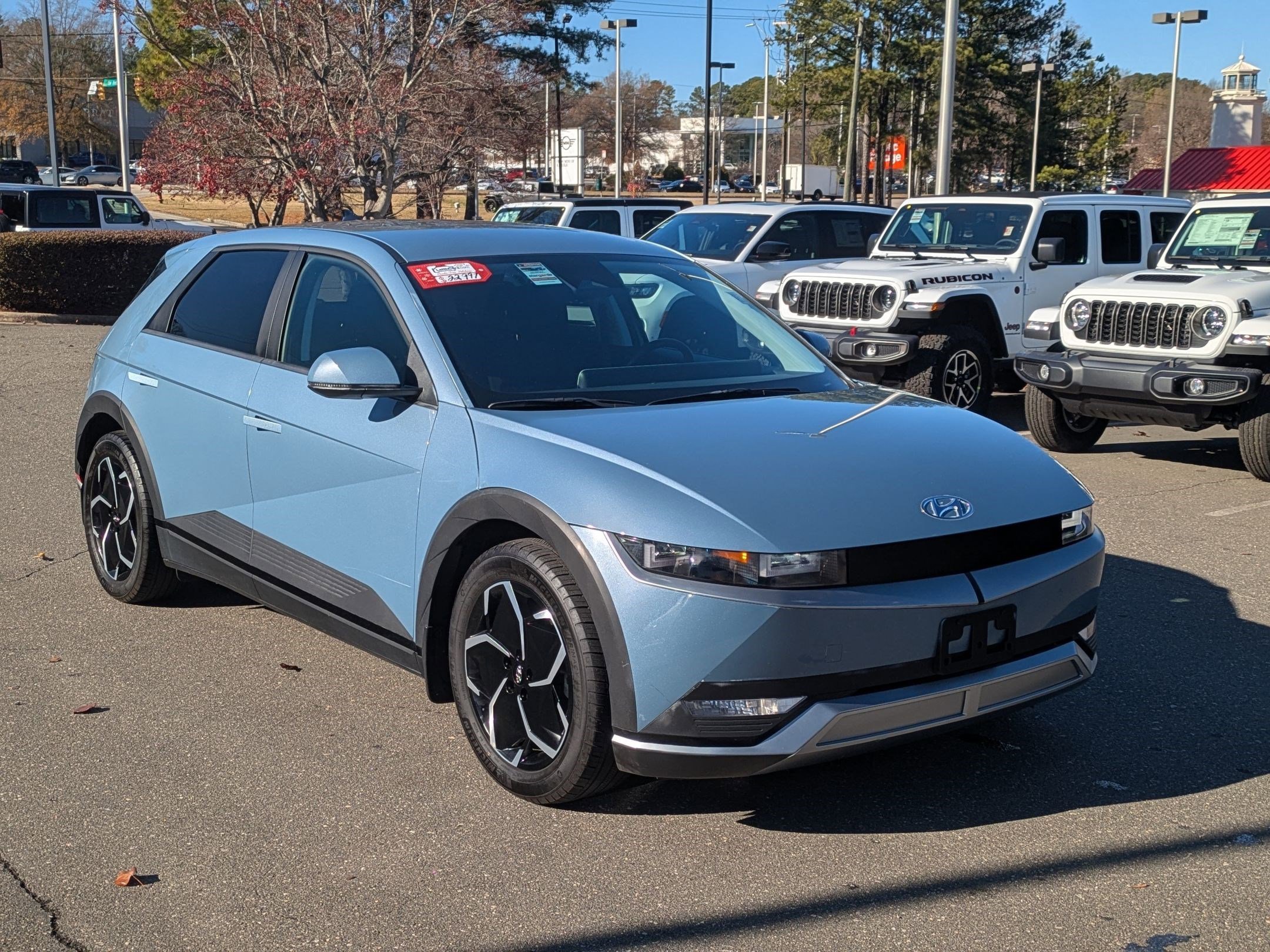 Used 2023 Hyundai Ioniq 5 SE image 3