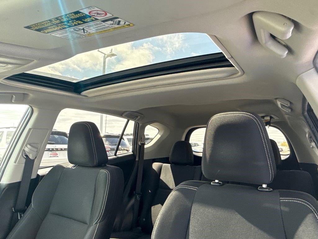 Used 2013 Toyota RAV4 XLE AWD/4WD image 18