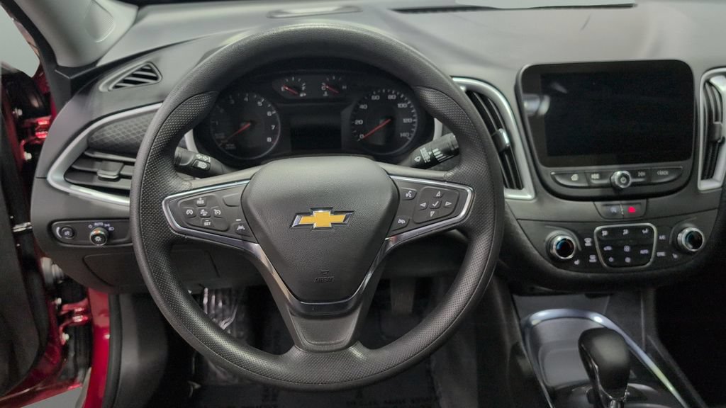 Used 2024 Chevrolet Malibu LT FWD image 9