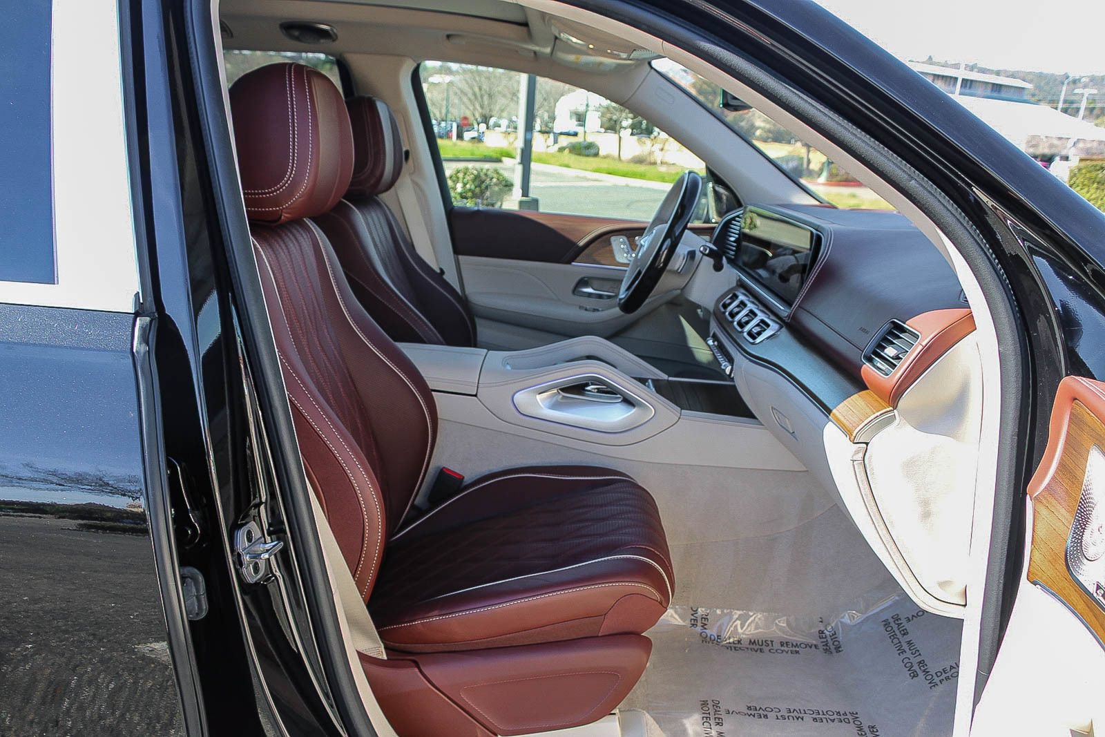 Certified 2024 Mercedes-Benz Maybach GLS 600 4MATIC image 21