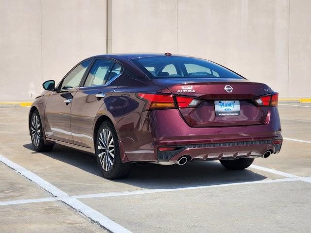 Used 2024 Nissan Altima 2.5 SV w/ SV Premium Package FWD image 7