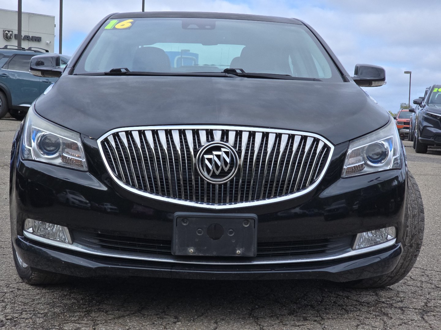 Used 2016 Buick LaCrosse Premium w/ Driver Confidence Package #1 FWD image 15